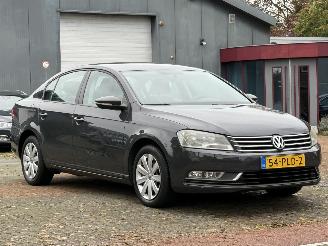 Volkswagen Passat 1.6 TDI picture 2