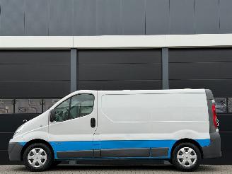 Renault  2.0.DCI T29 L2H1 DC picture 2