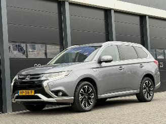 ocasión turismos Mitsubishi Outlander 2.0 PHEV Executive Edition Camera Leer 2015/12
