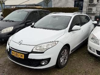 krockskadad bil auto Renault Mégane 1.5 dCi Expression 2013/9