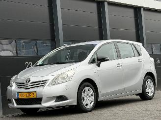 Unfallwagen Toyota Verso 1.6 VVT-i Airco 2009/10