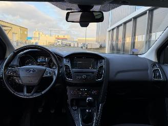 Ford Focus 1.0 Titanium Navi Clima PDC picture 7