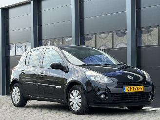 Renault Clio 1.5 DCI Authentique picture 2