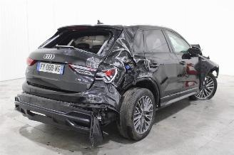 Audi Q3  picture 3