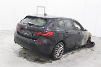 BMW 1-serie 118 picture 4