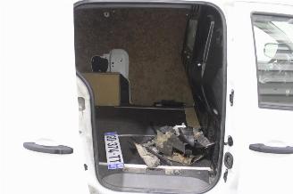 Renault Express  picture 16