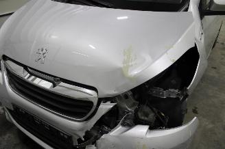 Peugeot 108  picture 8