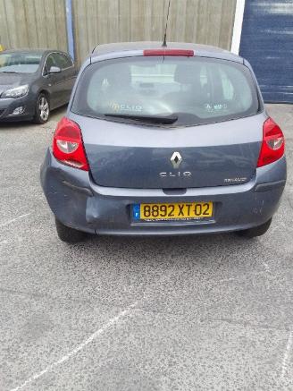 Renault Clio  picture 11