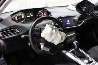 Peugeot 308  picture 9