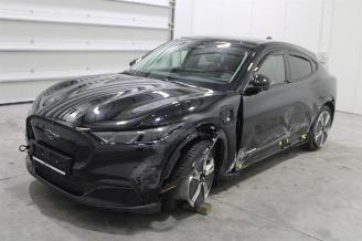 Voiture accidenté Ford Mustang Mach-e  2024/7