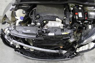 Peugeot 208  picture 14