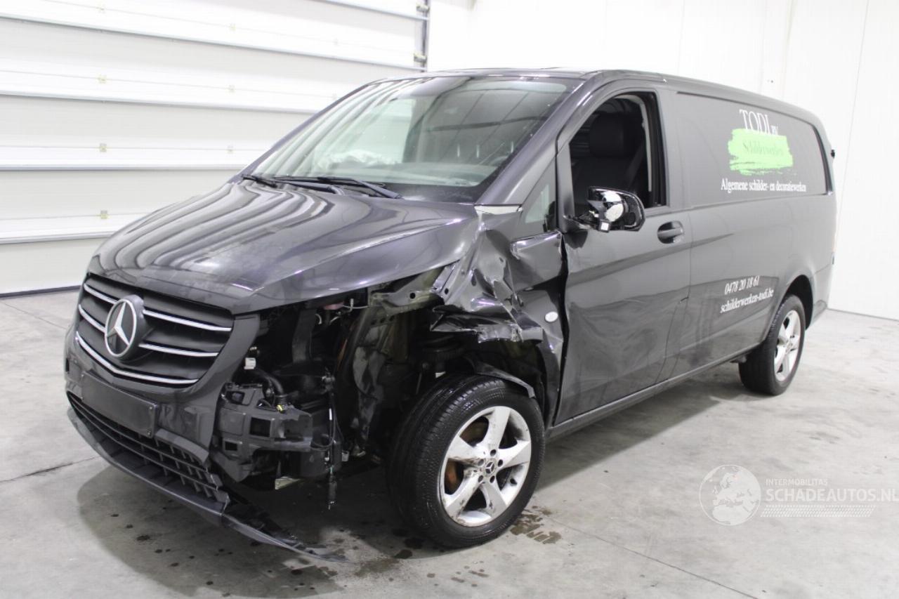 Mercedes Vito 