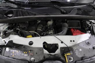 Renault Express  picture 13