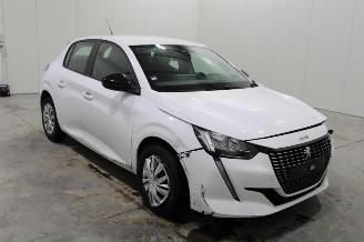 Peugeot 208  picture 2