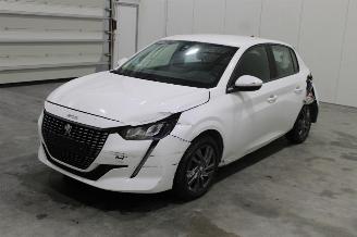 Peugeot 208  2022/4