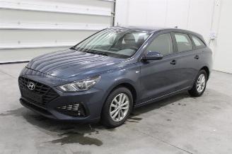 Unfallwagen Hyundai I-30 i30 2022/8