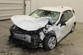 damaged passenger cars Volkswagen Golf  2023/11