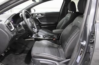 Kia Xceed  picture 11