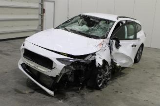Voiture accidenté Ford Focus  2024/5