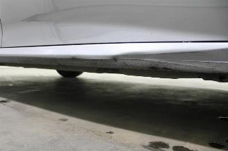 Peugeot 208  picture 19