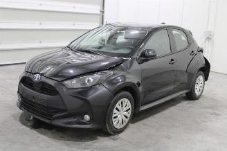 krockskadad bil auto Toyota Yaris  2023/12