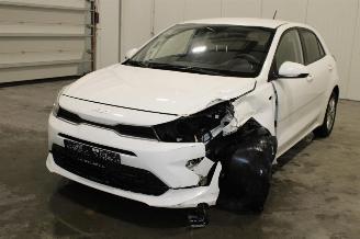 krockskadad bil auto Kia Rio  2021/9