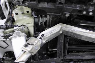 Peugeot 208  picture 14