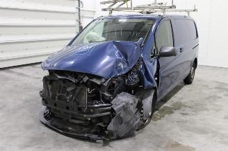 Coche siniestrado Mercedes Vito  2022/1