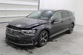 krockskadad bil auto Volkswagen Passat  2020/10