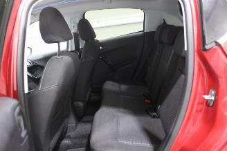 Peugeot 208  picture 13