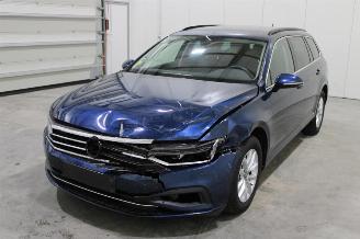 damaged passenger cars Volkswagen Passat  2023/7