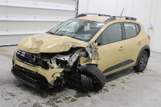 damaged passenger cars Dacia Sandero  2024/7
