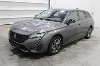 Damaged car Peugeot 308  2023/2