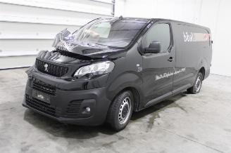 krockskadad bil auto Peugeot Expert  2023/2