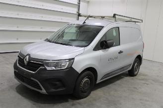 Damaged car Renault Kangoo  2022/9