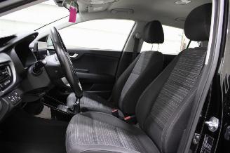 Kia Stonic  picture 10