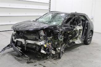 Vrakbiler auto Peugeot 2008  2024/6