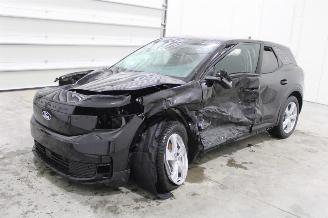 damaged passenger cars Ford Explorer  2025/11