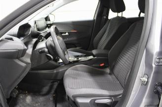 Peugeot e-208  picture 9