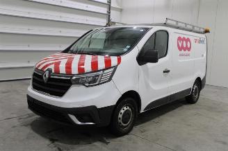 Vaurioauto  passenger cars Renault Trafic  2023/2