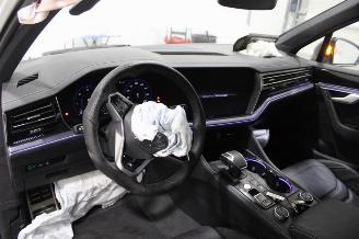 Volkswagen Touareg  picture 9