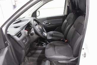 Renault Express  picture 11