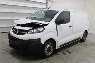 skadebil auto Opel Vivaro  2023/4
