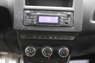 Renault Express  picture 11