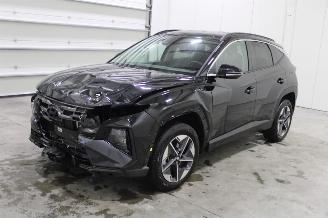 damaged passenger cars Hyundai Tucson  2025/3