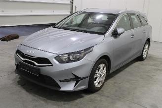 uszkodzony samochody osobowe Kia Cee d cee'd 2022/1