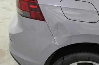 Volkswagen Golf  picture 7