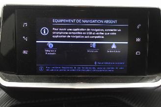 Peugeot 208  picture 14