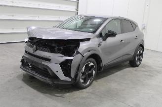 damaged passenger cars Renault Captur  2025/4