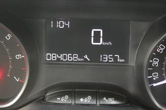 Peugeot 208  picture 13